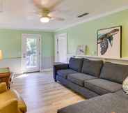 Others 2 Sunny Apalachicola Vacation Rental With Deck!