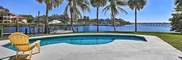 อื่นๆ Waterfront Home w/ Pool, Dock & Kayaks!