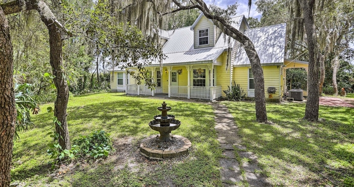 Lain-lain Titusville Home, Near Parks & Golf Courses!