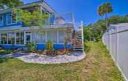 Others 5 Tropical Villa: Screened Porch & Water View!