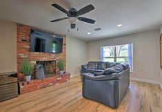 อื่นๆ 5 Waterfront Winter Haven Home With Dock & Hot Tub!