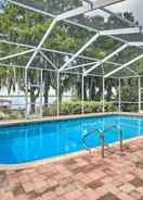 Imej utama Waterfront Winter Haven Home With Dock & Hot Tub!