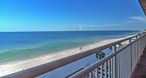 Lainnya 2 Beachfront St Petersburg Condo w/ Community Pool!