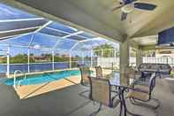 Lain-lain Canalfront Cape Coral House w/ Pool & Patio!