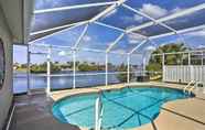 Lain-lain 2 Canalfront Cape Coral House w/ Pool & Patio!