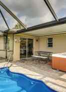 Imej utama Canalfront Retreat w/ Heated Swim Spa & Hot Tub!