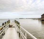 Khác 5 Dog-friendly, Waterfront Duplex W/dock, Near Town!