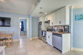 Others 4 Orlando Condo w/ Balcony: 1.3 Miles to Universal!