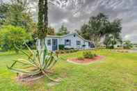Lainnya Peaceful Lady Lake Home w/ Screened-in Porch!
