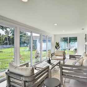 Imej utama 1 Pet-friendly Seminole Retreat: 2 Mi to Beach!, Suncoast Seabird Sanctuary Hotels