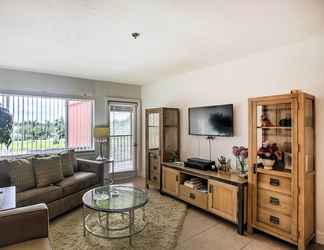 Others 2 Resort-style Condo w/ Pool: 19 Miles to Fort Myers