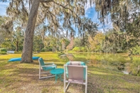 Others Sunny Crystal River Home w/ Screened-in Porch