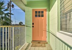 อื่นๆ 6 Treasure Island Getaway - Steps to the Beach!