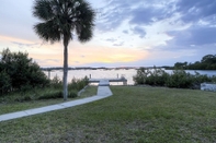 Khác Waterfront Cedar Key Duplex Home w/ Private Dock!