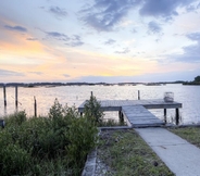 Khác 7 Waterfront Cedar Key Duplex Home w/ Private Dock!