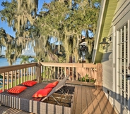 Lain-lain 5 Lakefront Florida Retreat - Pool Table & Boat Dock