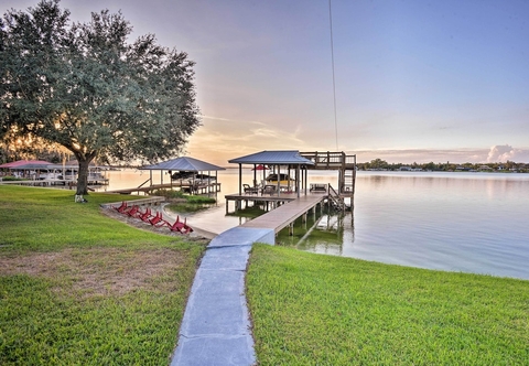 Lain-lain Lakefront Florida Retreat - Pool Table & Boat Dock