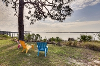 Lainnya Waterfront Ochlockonee Bay Cottage w/ Views!