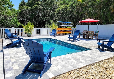 Others Canalfront Home w/ Kayaks, Pool & On-site Fishing!