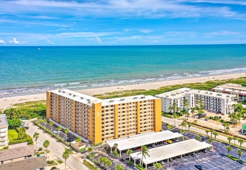 Others Cape Canaveral Condo w/ Direct Beach Access!