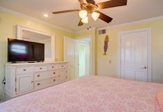 Others 7 Breezy White Sands House Steps to Gulf Shore!