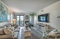 Lain-lain Bright Myrtle Beach Condo: Steps to Beach!