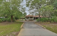 Others 3 Crystal River Cottage on 1 Acre w/ Deck & Porch!