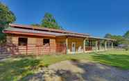 Others 5 Farm Stay: Modern Barndominium in Lakeland!