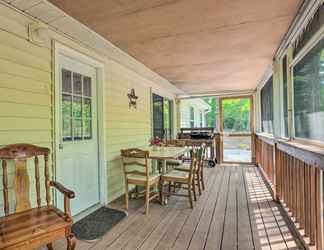 Others 2 Forested Tamassee Escape w/ Screened Porch!