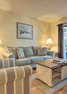 Imej utama Resort-style Hilton Head Condo - Walk to Beach!