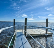 Others 5 Luxurious Waterfront Home w/ Private Pier & Views!