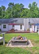 Imej utama Lovely Mtn Cottage w/ Hot Tub, BBQ & Fire Pit!