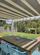 Imej utama Merritt Island Home: Fire Pit & Canal Access!