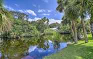 อื่นๆ 6 Merritt Island Home: Fire Pit & Canal Access!