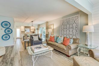 Others 4 Modern Hilton Head Retreat: Walk to Beach & Golf!