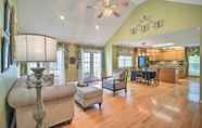 Others 5 Stunning Sumter Home on Active 330-acre Farm!