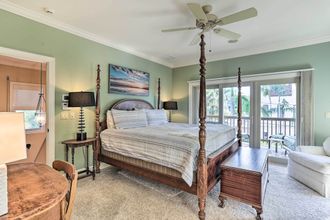 Others 4 St Pete Beach Getaway - Walk to the Ocean!