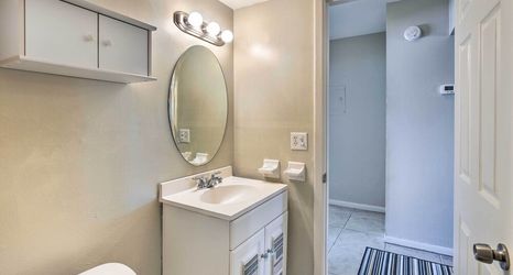 Others 2 St. Pete Condo: Walking Distance to Beach!