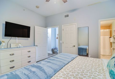 Khác Waterfront Condo w/ Arcade in Treasure Island!