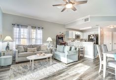 Khác 2 Waterfront Condo w/ Arcade in Treasure Island!