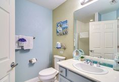 Khác 6 Waterfront Condo w/ Arcade in Treasure Island!