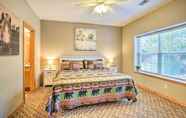 Others 4 Cozy Branson Condo w/ Lake View & Pool Access