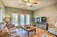 Others Cozy Branson Condo w/ Lake View & Pool Access