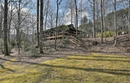 Lainnya 7 Creekside Marietta Cabin Retreat w/ Fire Pit!