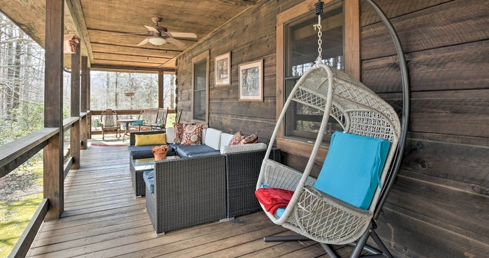 Lainnya Creekside Marietta Cabin Retreat w/ Fire Pit!