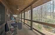 Others 6 Creekside Marietta Cabin Retreat w/ Fire Pit!