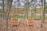 Lainnya Idyllic Table Rock Lake Cabin w/ Swim Dock!