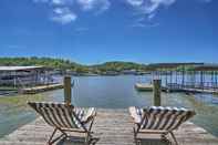 Lain-lain Lake of the Ozarks Home w/ Game Room, BBQ & Dock!