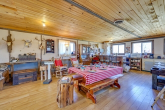 Others 4 Pet-friendly Home: On-site Horse Stables & Trails!