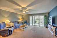 Khác Spacious Lakefront Condo w/ Community Pools!